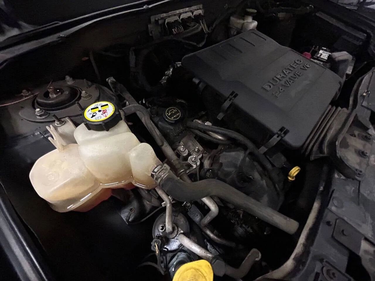 Used 2011 Ford Escape XLT image 8