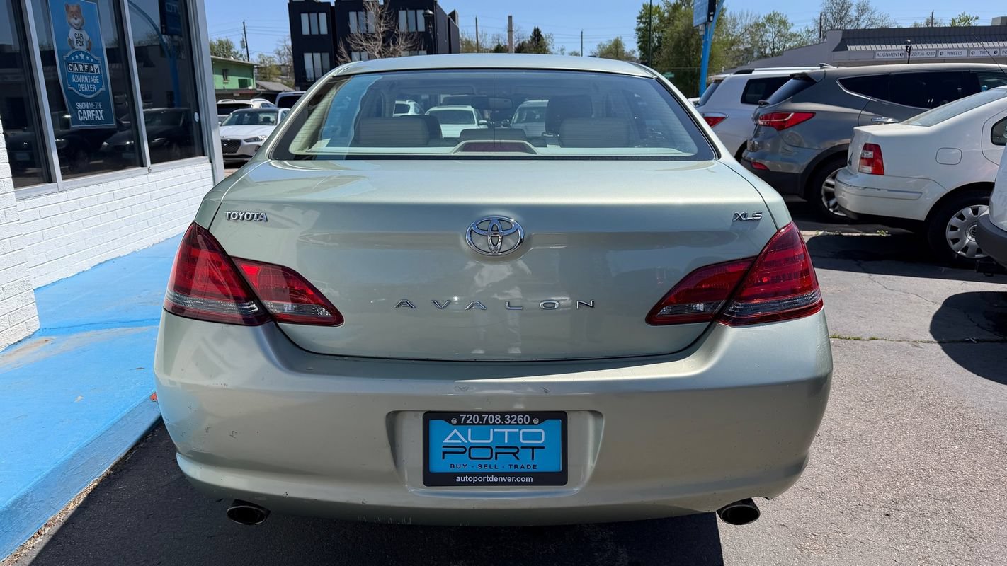 Used 2008 Toyota Avalon Touring FWD image 3
