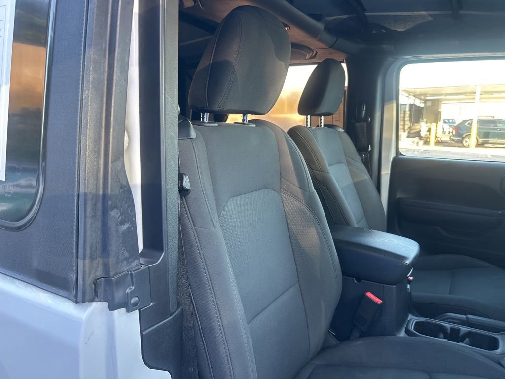 Used 2018 Jeep Wrangler Sport image 23
