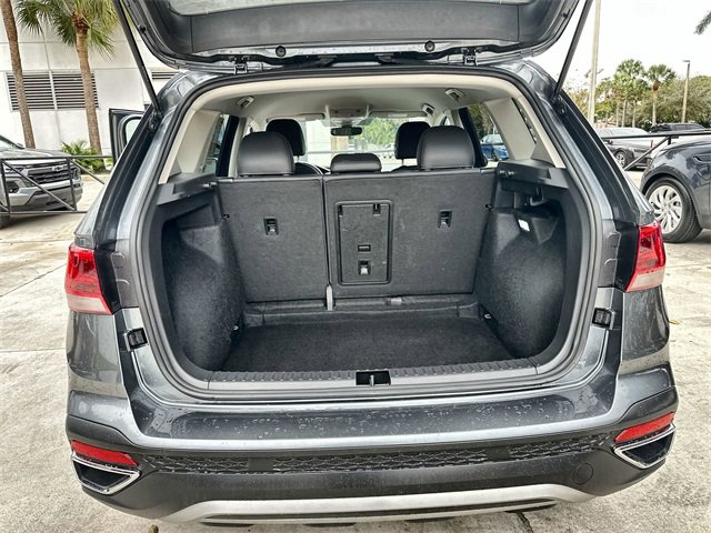 Used 2024 Volkswagen Taos SE image 22