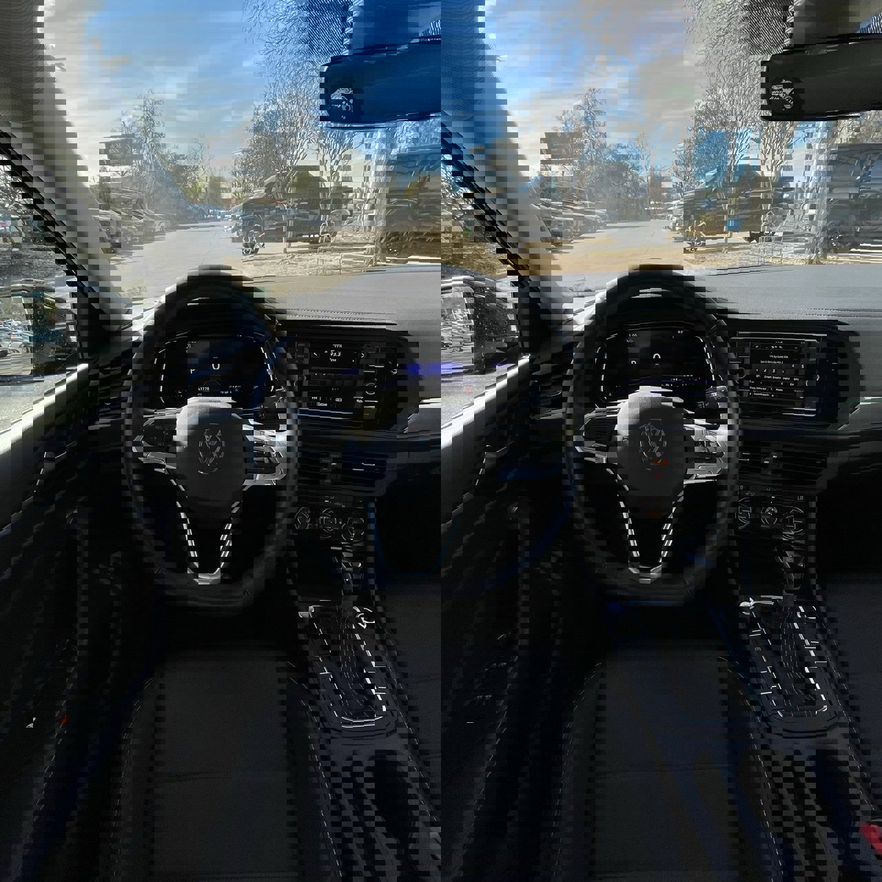 Used 2024 Volkswagen Jetta SE image 11