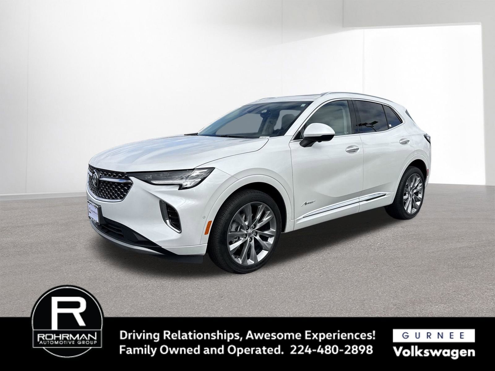 Used 2023 Buick Envision Avenir image 1