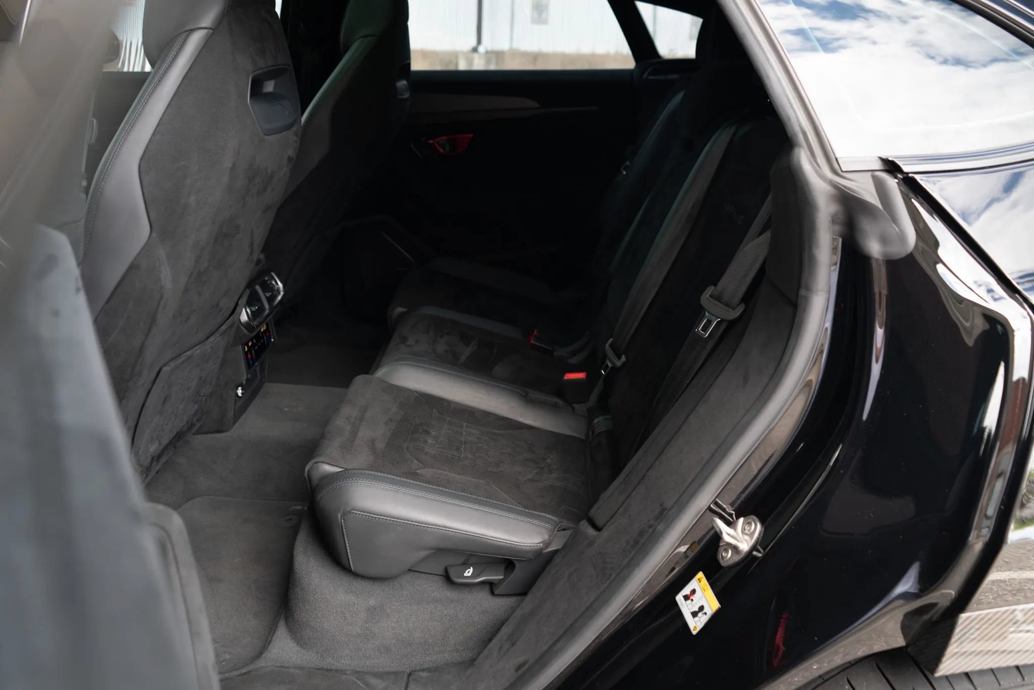 Used 2024 Lamborghini Urus Performante AWD/4WD image 67