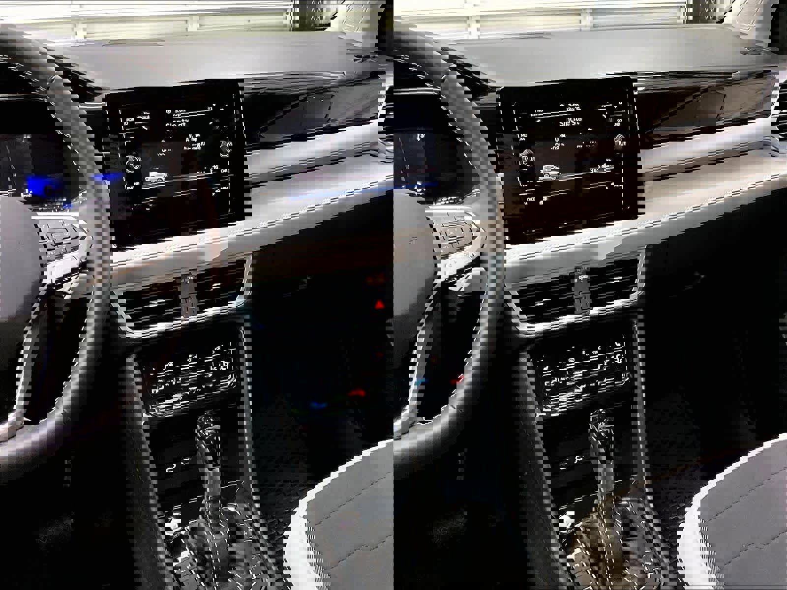 Used 2025 Volkswagen Taos SE w/ Panoramic Sunroof Package image 9