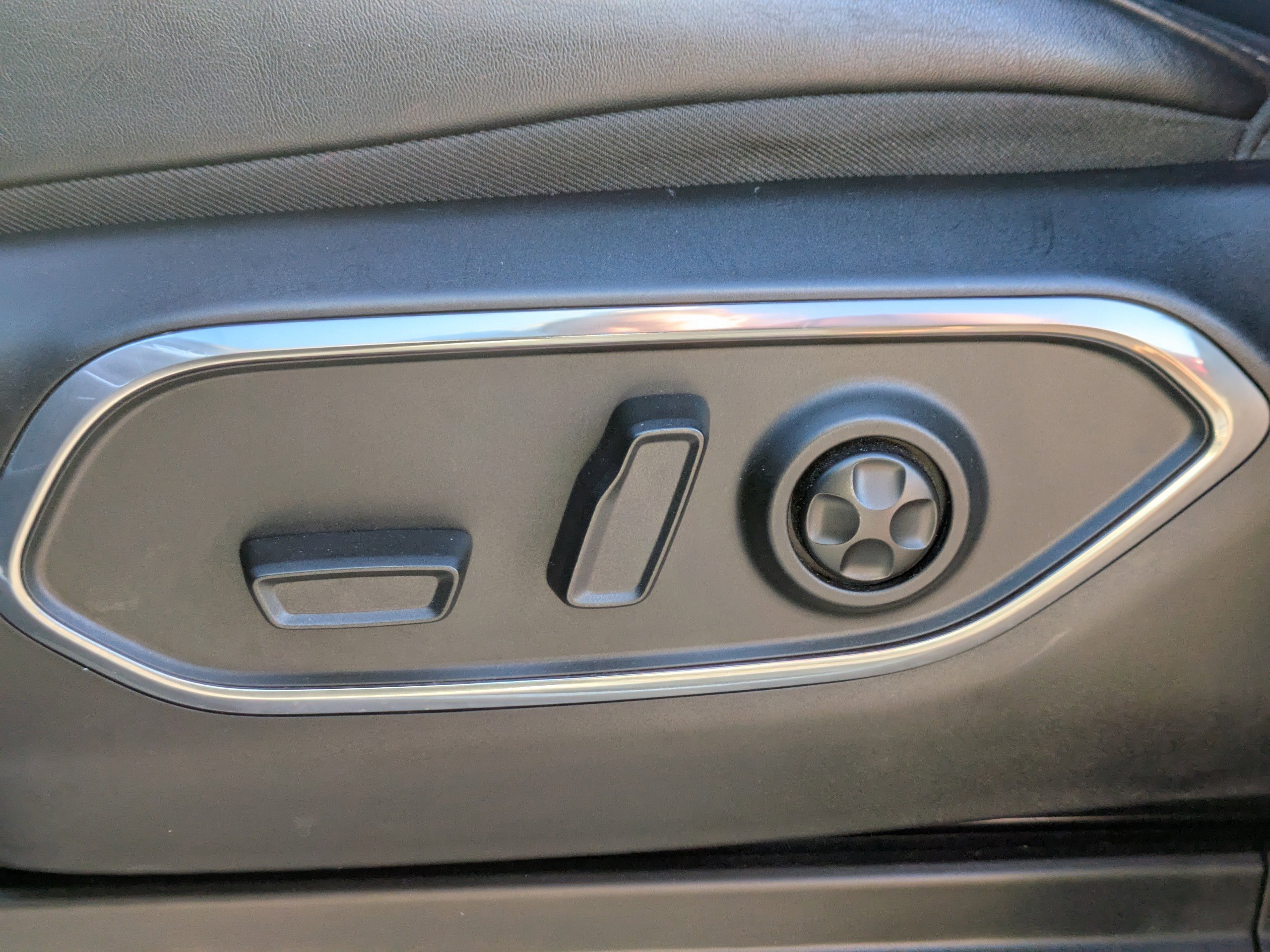 Used 2024 Jeep Wagoneer L Series II image 22