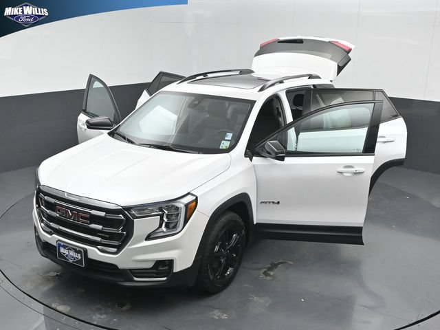 Used 2024 GMC Terrain AT4 AWD/4WD image 26