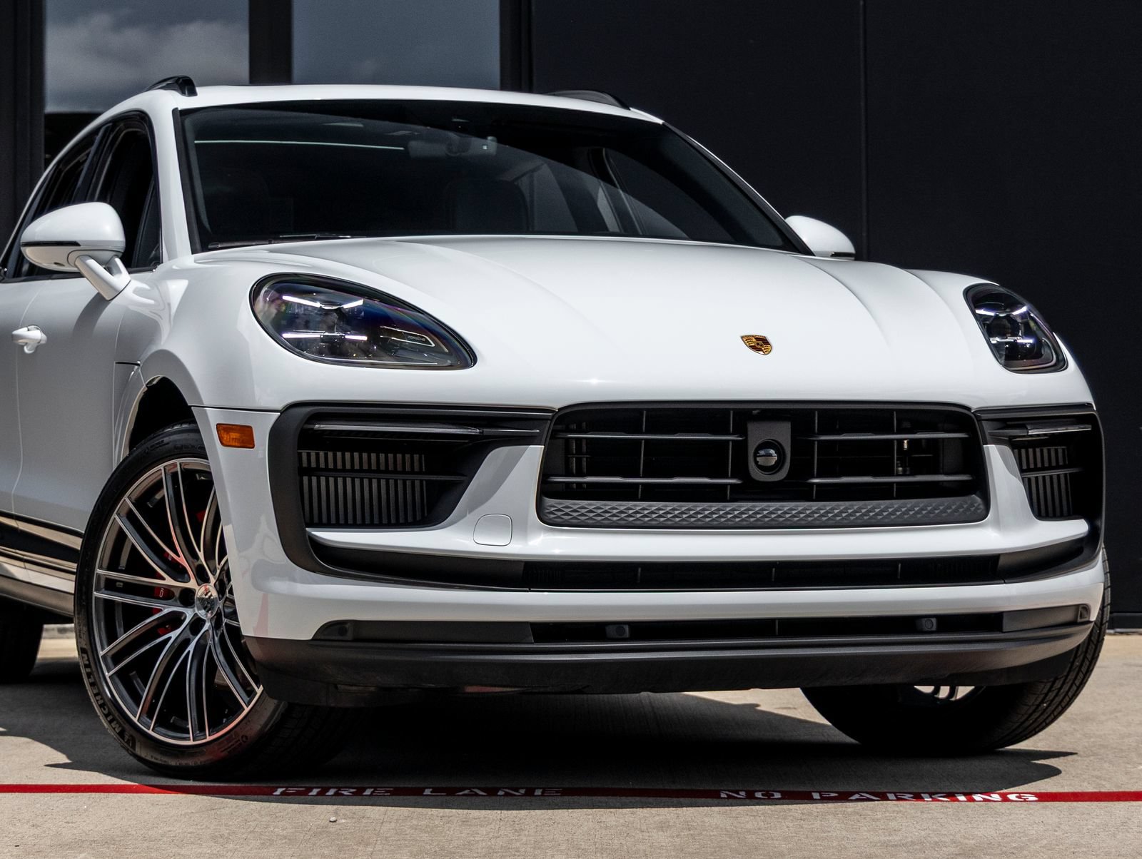 New 2026 Porsche Macan S AWD/4WD image 9