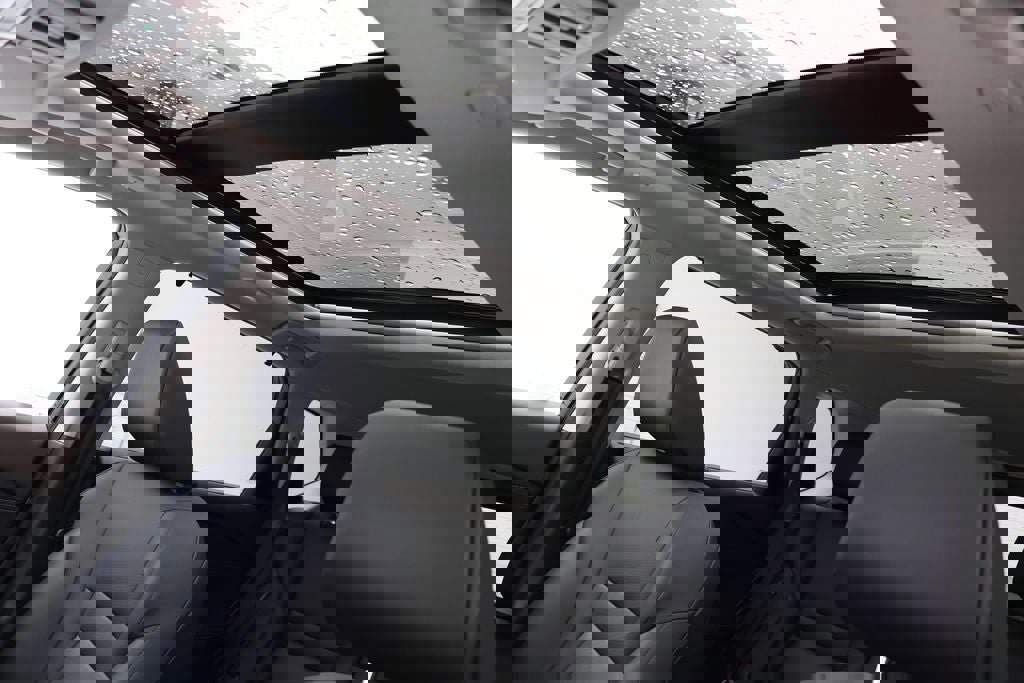 Used 2023 Nissan Rogue SV w/ SV Premium Package image 17