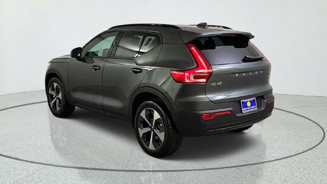 New 2026 Volvo XC40 B5 Plus w/ Protection Package Premier AWD/4WD image 5