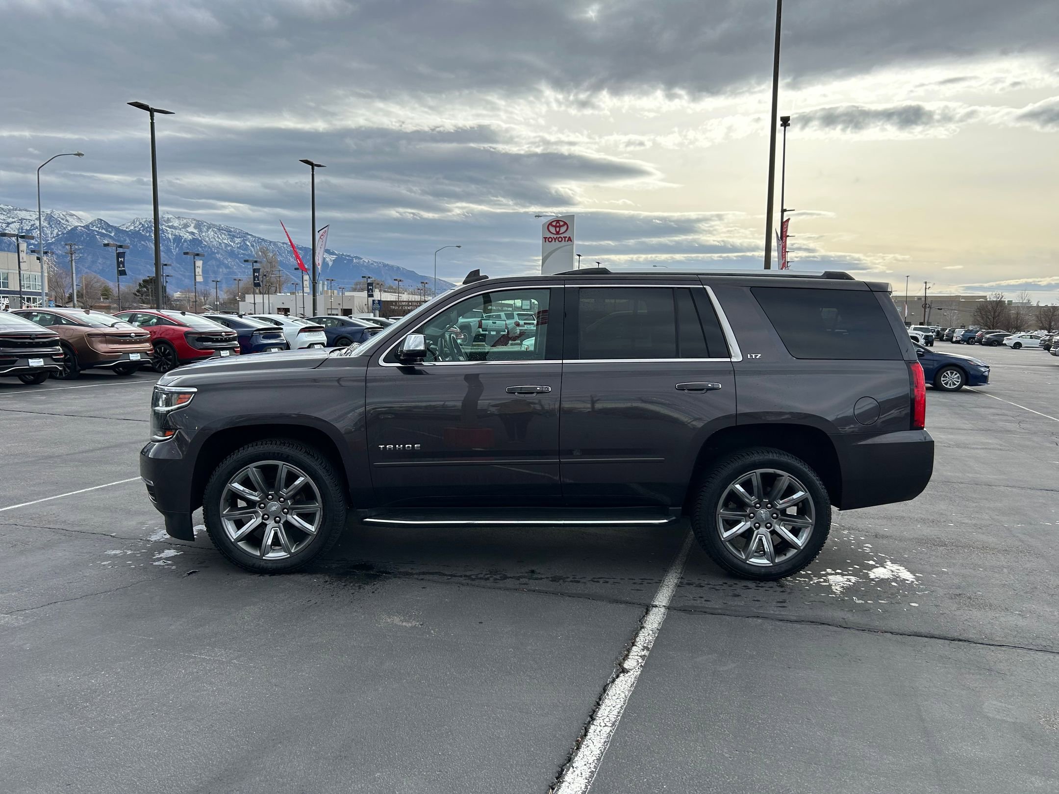 Used 2015 Chevrolet Tahoe LTZ image 2