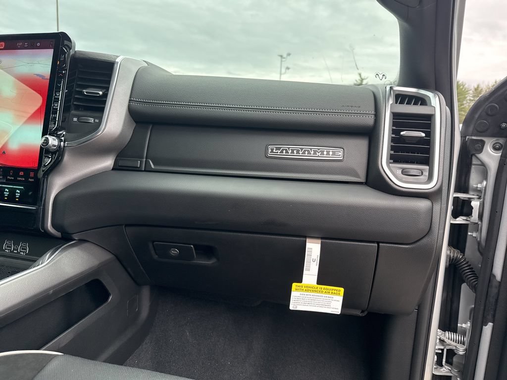 New 2026 RAM 2500 Laramie AWD/4WD image 32