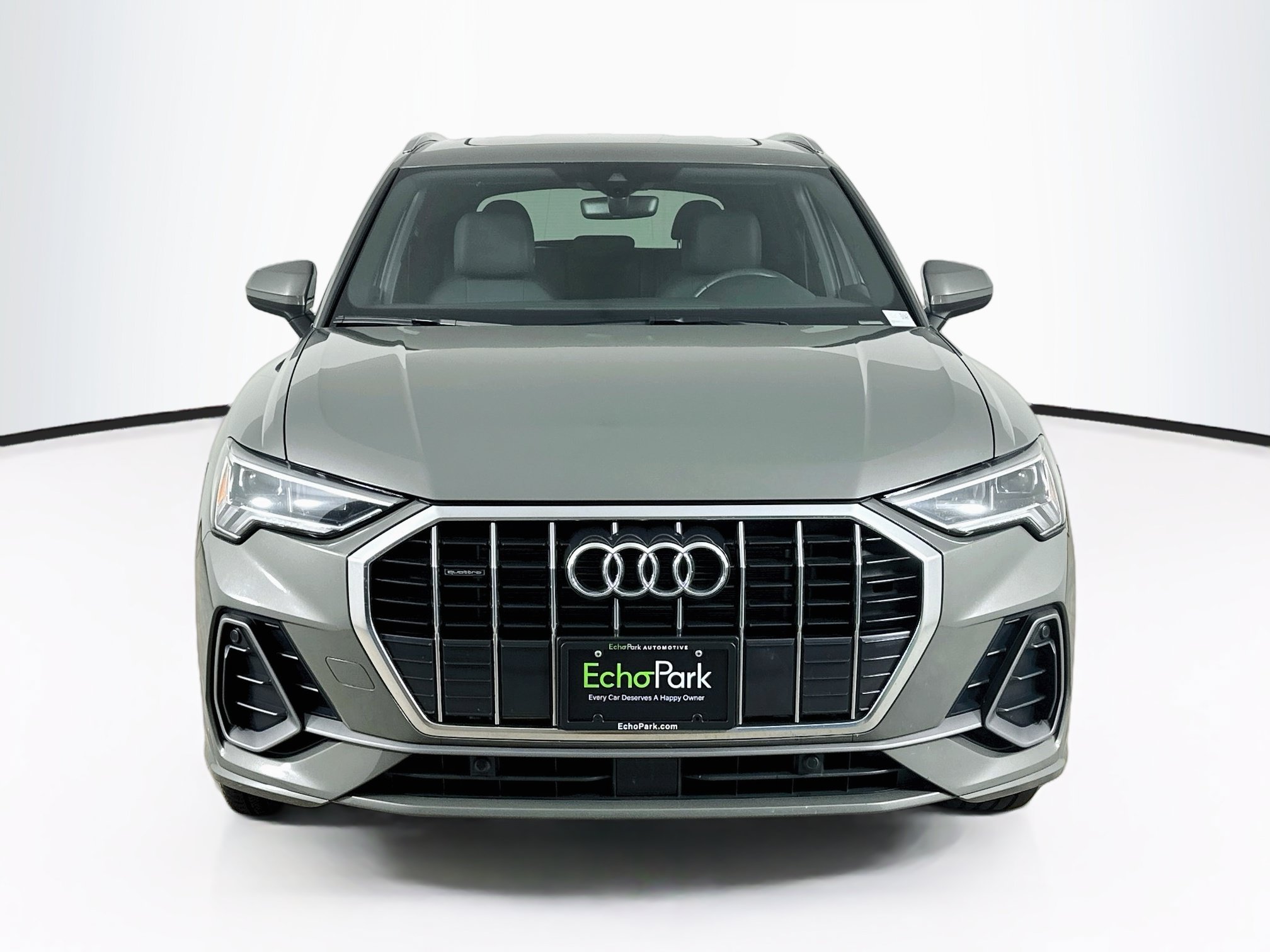 Used 2025 Audi Q3 2.0T Premium AWD/4WD image 2