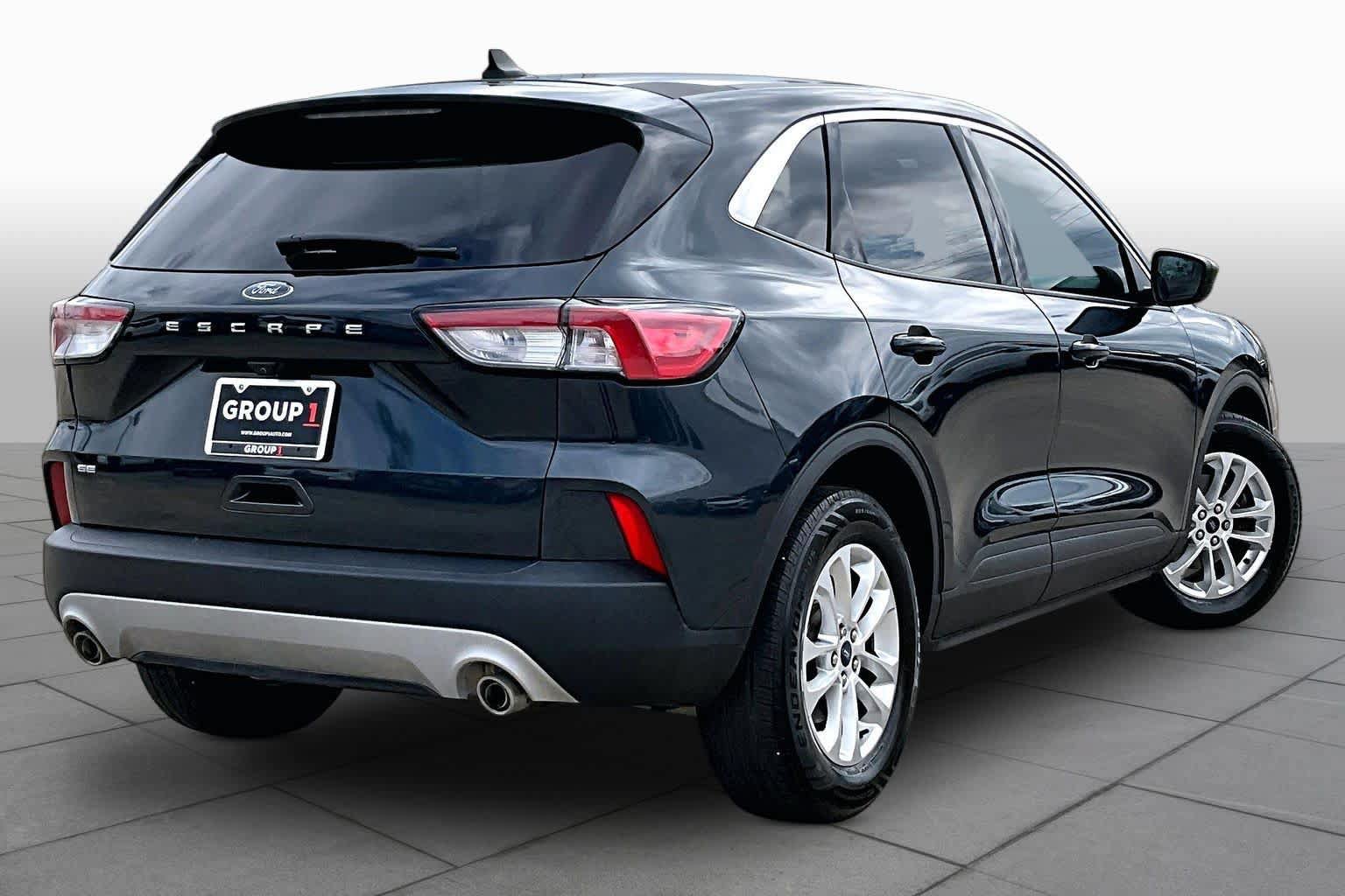 Used 2022 Ford Escape SE FWD image 13