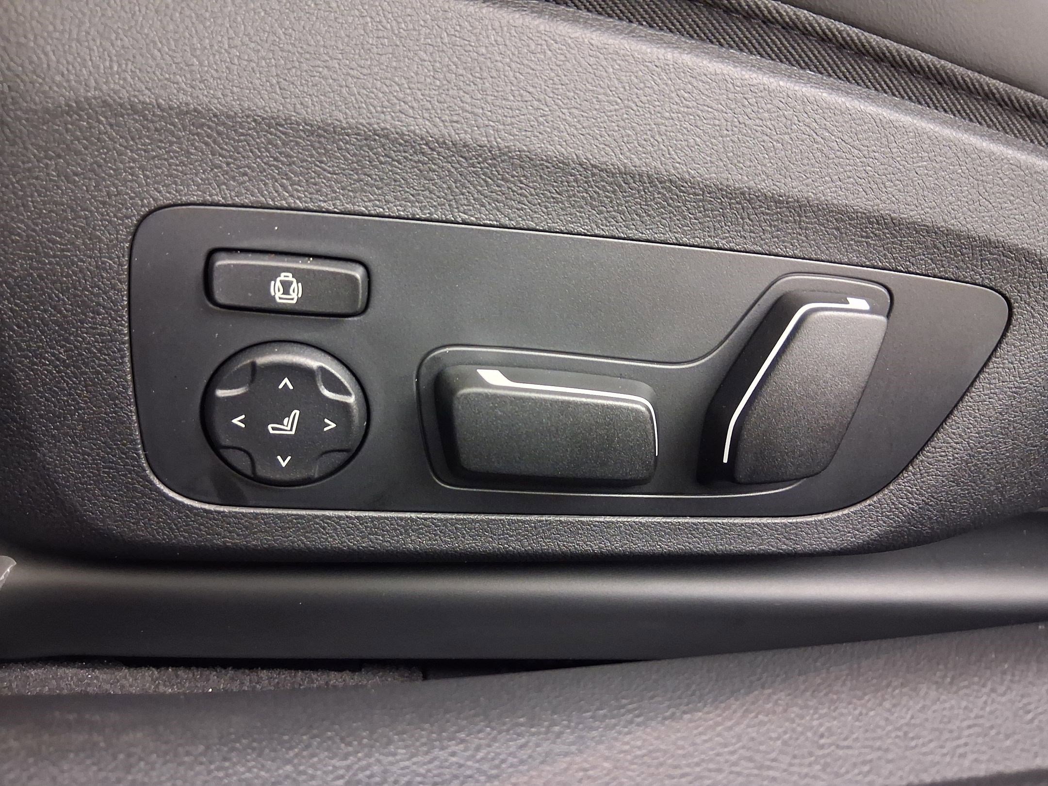 New 2026 BMW M4 Coupe w/ Executive Package image 13