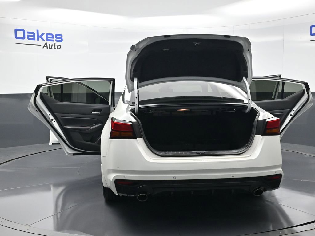 Used 2024 Nissan Altima 2.5 SR w/ SR Premium Package image 55