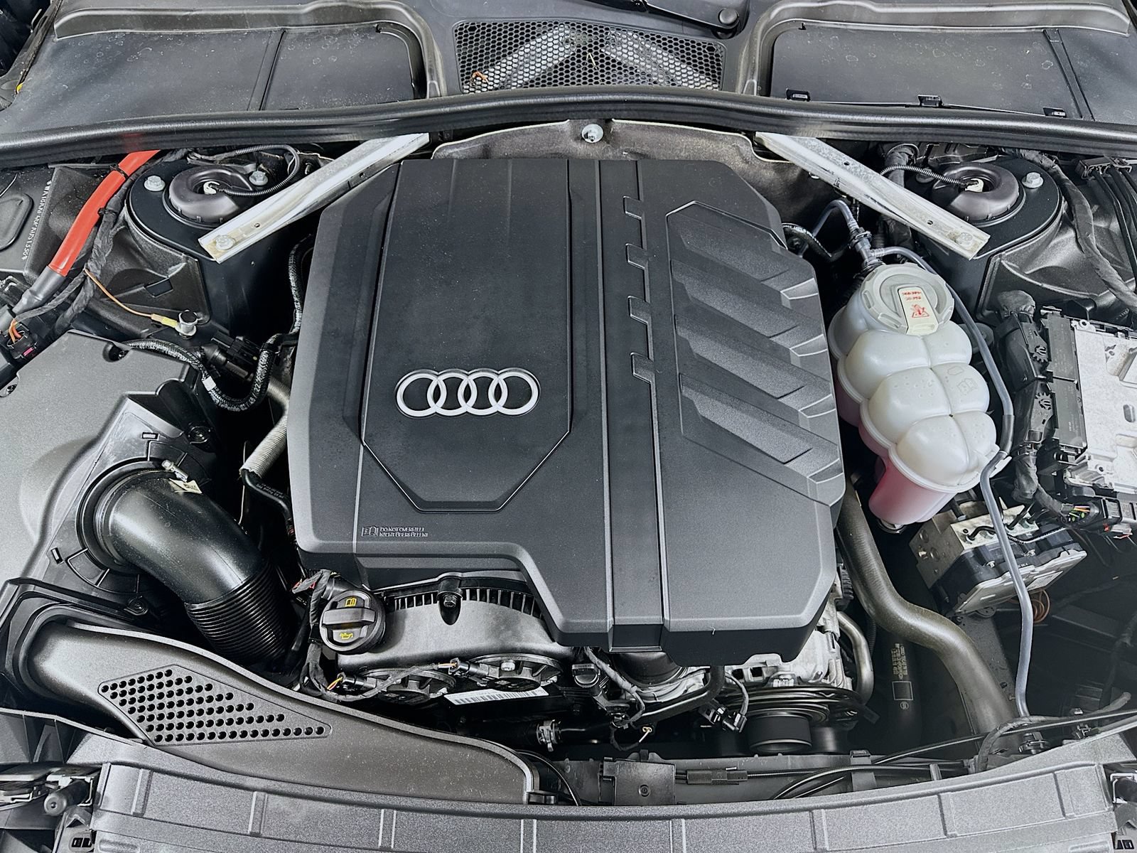 Used 2023 Audi A4 2.0T allroad Premium Plus w/ Premium Plus Package AWD/4WD image 13