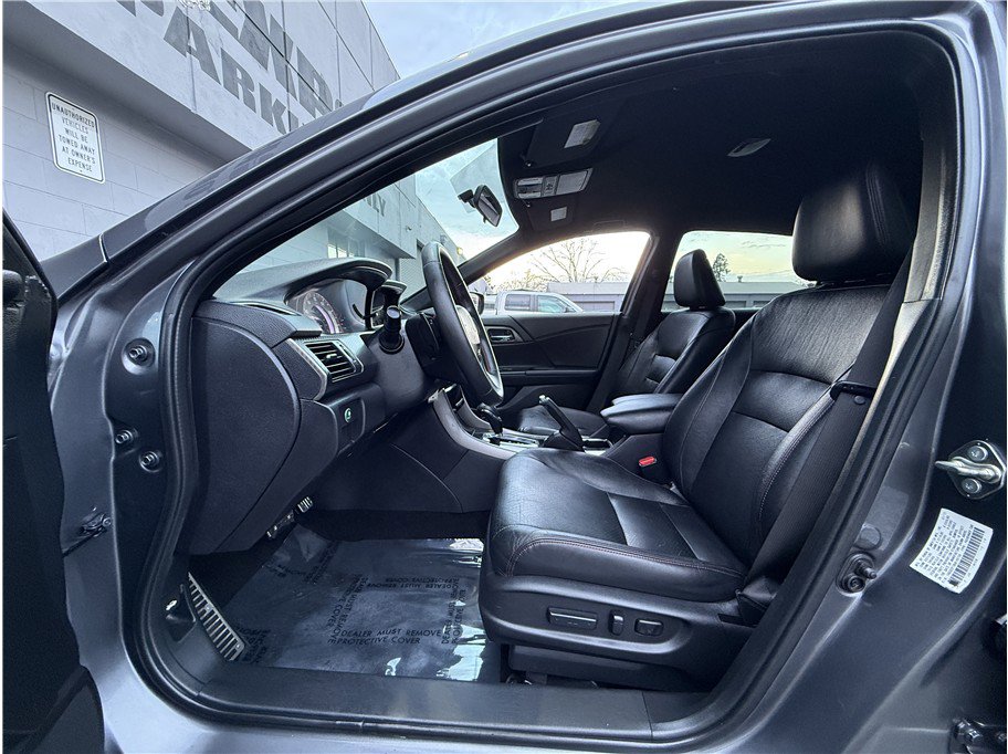 Used 2017 Honda Accord Sport Special Edition image 41