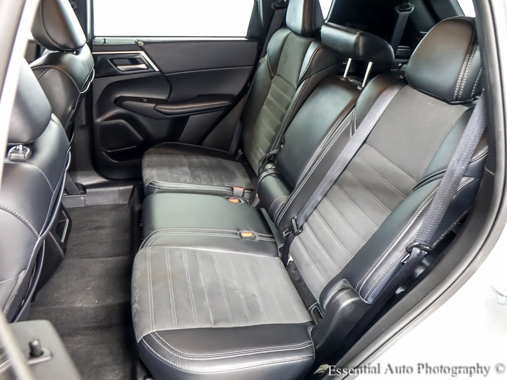 Used 2024 Mitsubishi Outlander SE AWD/4WD image 11