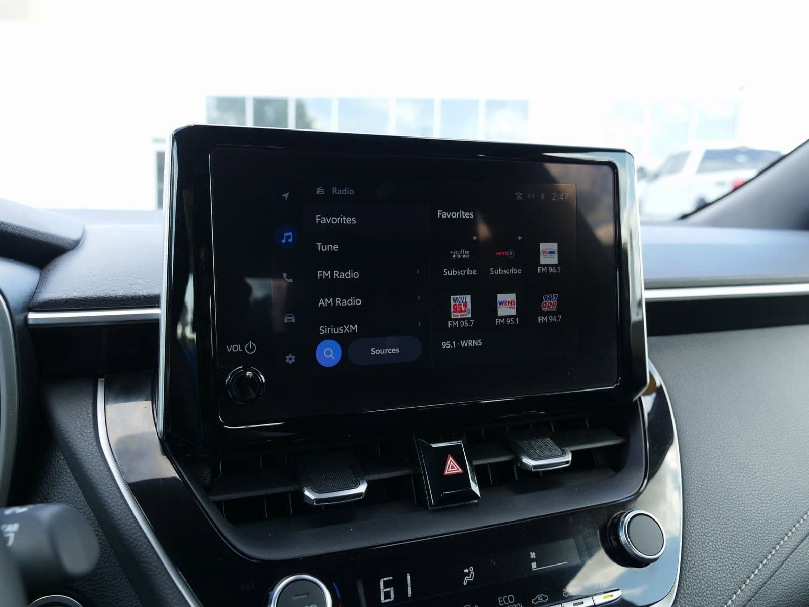 Used 2025 Toyota Corolla SE image 25