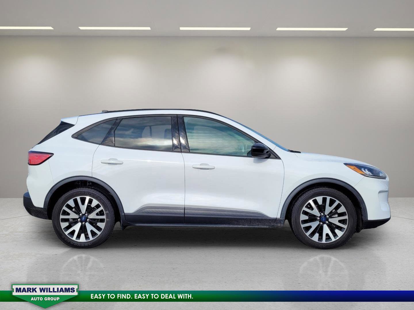 Certified 2020 Ford Escape SE Sport image 2