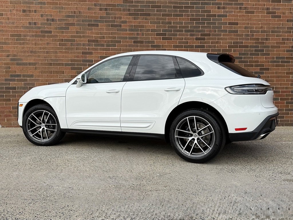 New 2026 Porsche Macan image 3