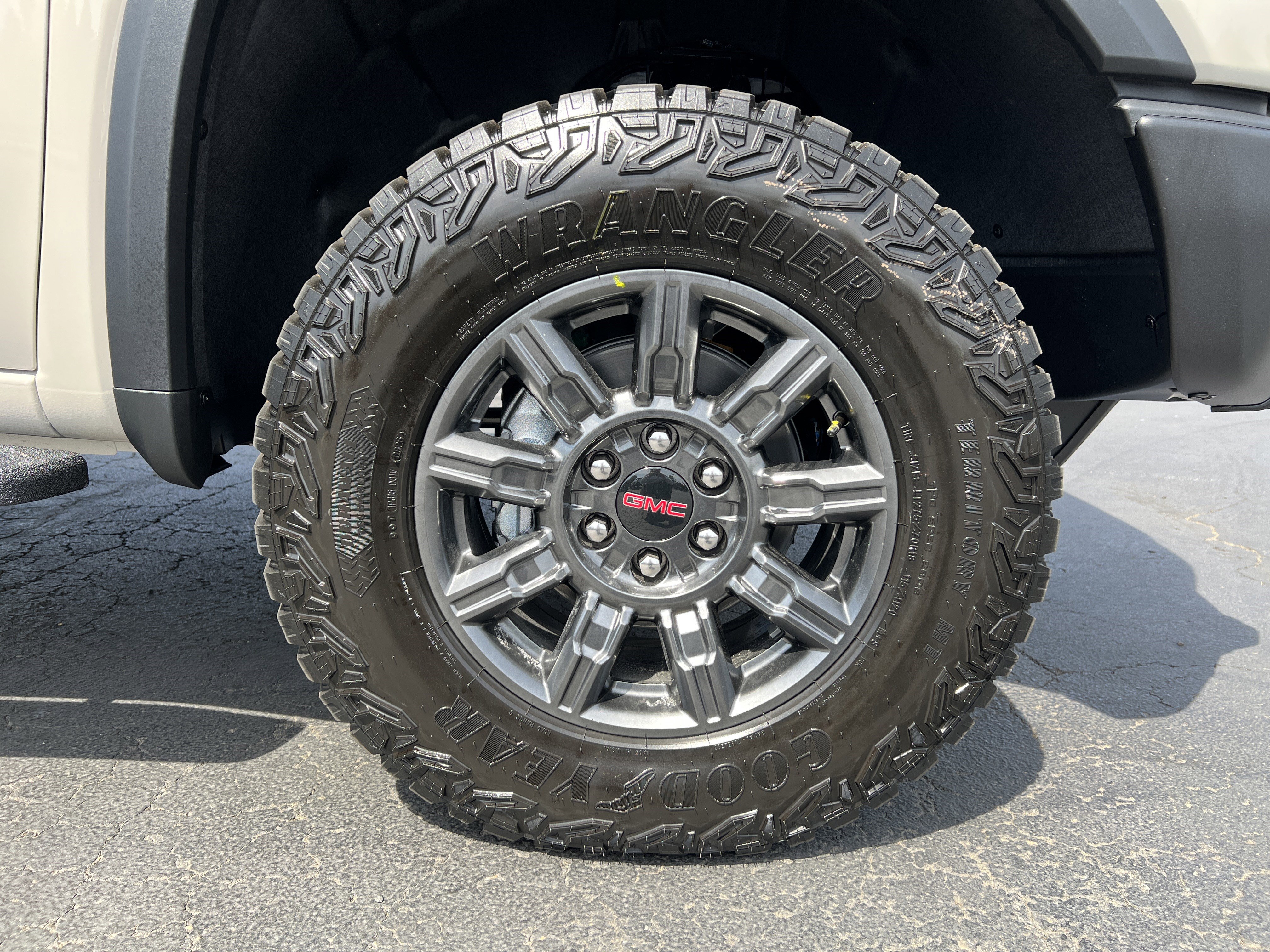 New 2026 GMC Sierra 1500 AT4X AWD/4WD image 11