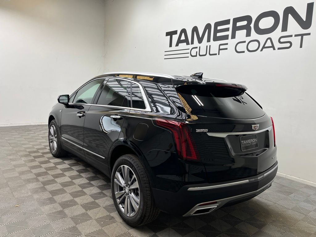 Used 2025 Cadillac XT5 Premium Luxury w/ LPO, Floor Liner Package FWD image 8