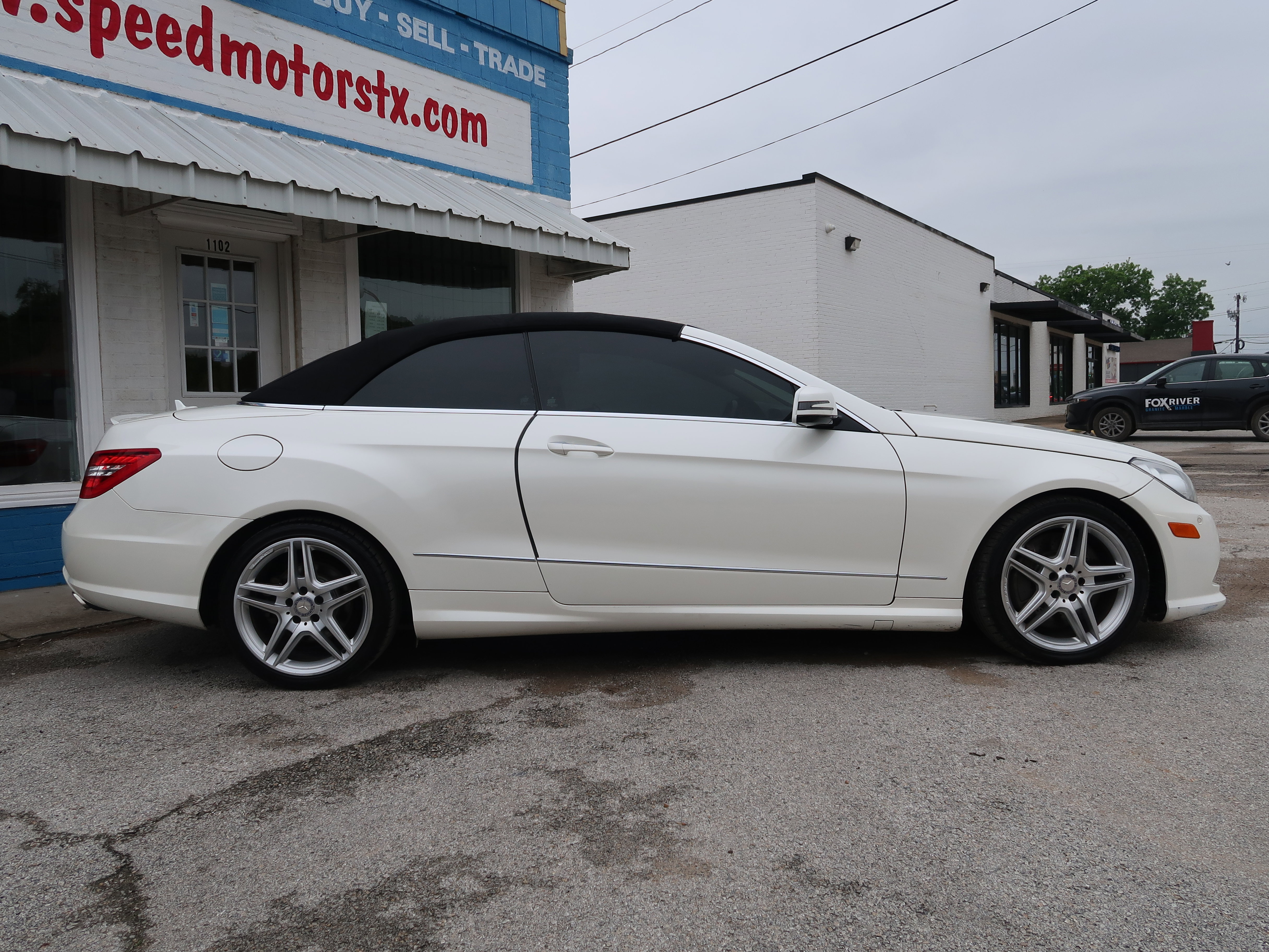Used 2013 Mercedes-Benz E 550 Cabriolet image 4