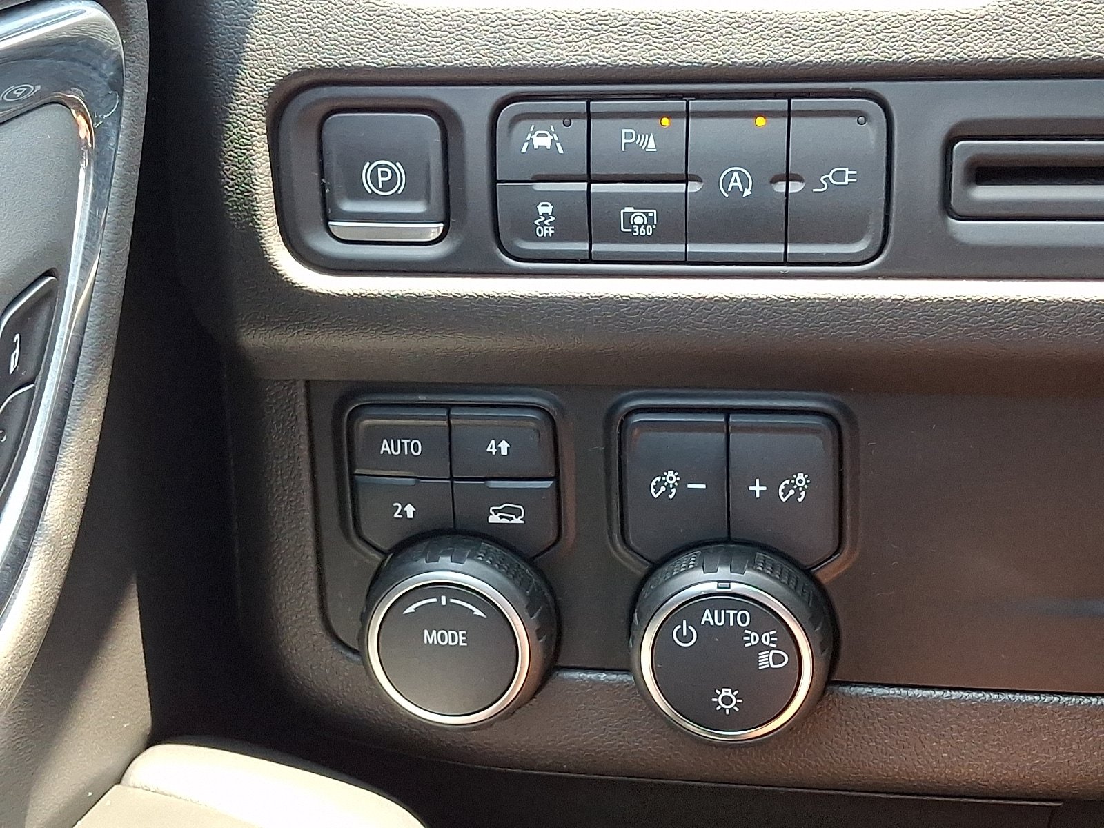 Used 2022 Chevrolet Tahoe RST w/ Luxury Package AWD/4WD image 26