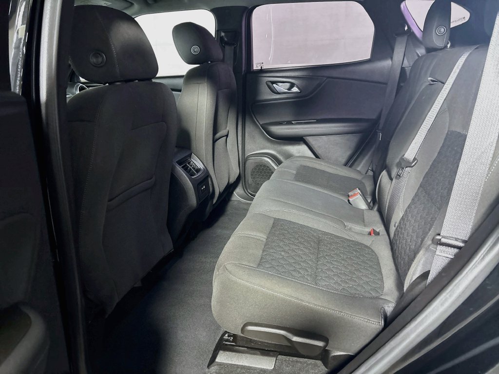 Used 2019 Chevrolet Blazer L FWD image 19