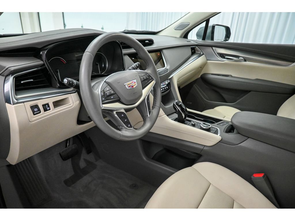 Used 2024 Cadillac XT5 Premium Luxury FWD image 10