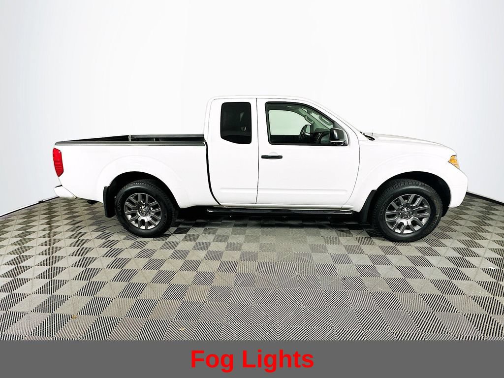 Used 2012 Nissan Frontier SV w/ Sport Appearance Pkg AWD/4WD image 12