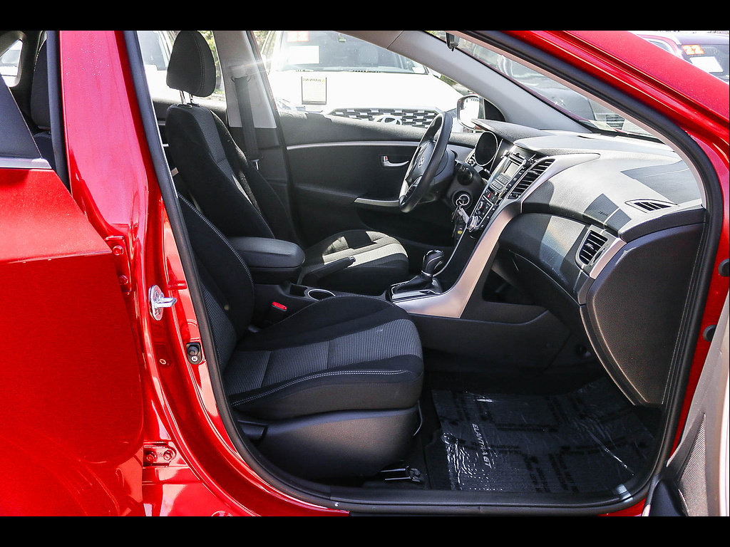 Used 2016 Hyundai Elantra GT FWD image 20