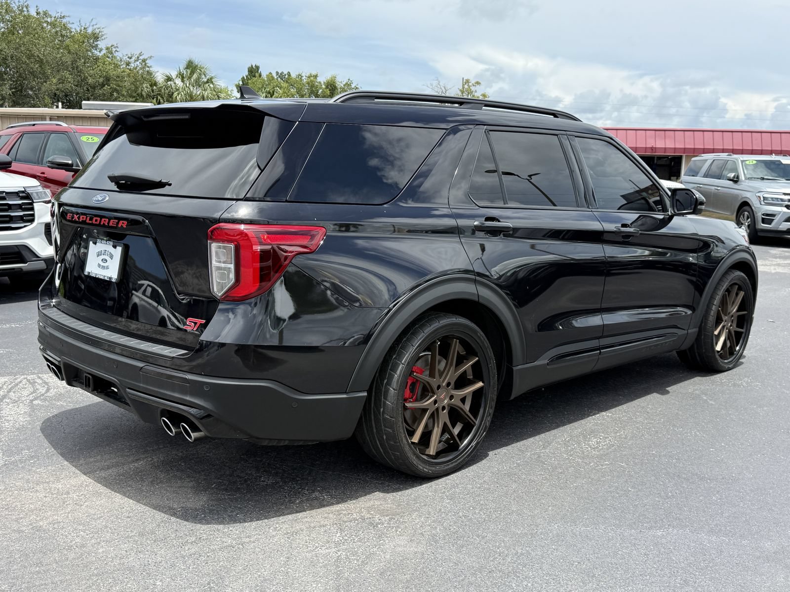 Certified 2022 Ford Explorer ST w/ Equipment Group 401A AWD/4WD image 5