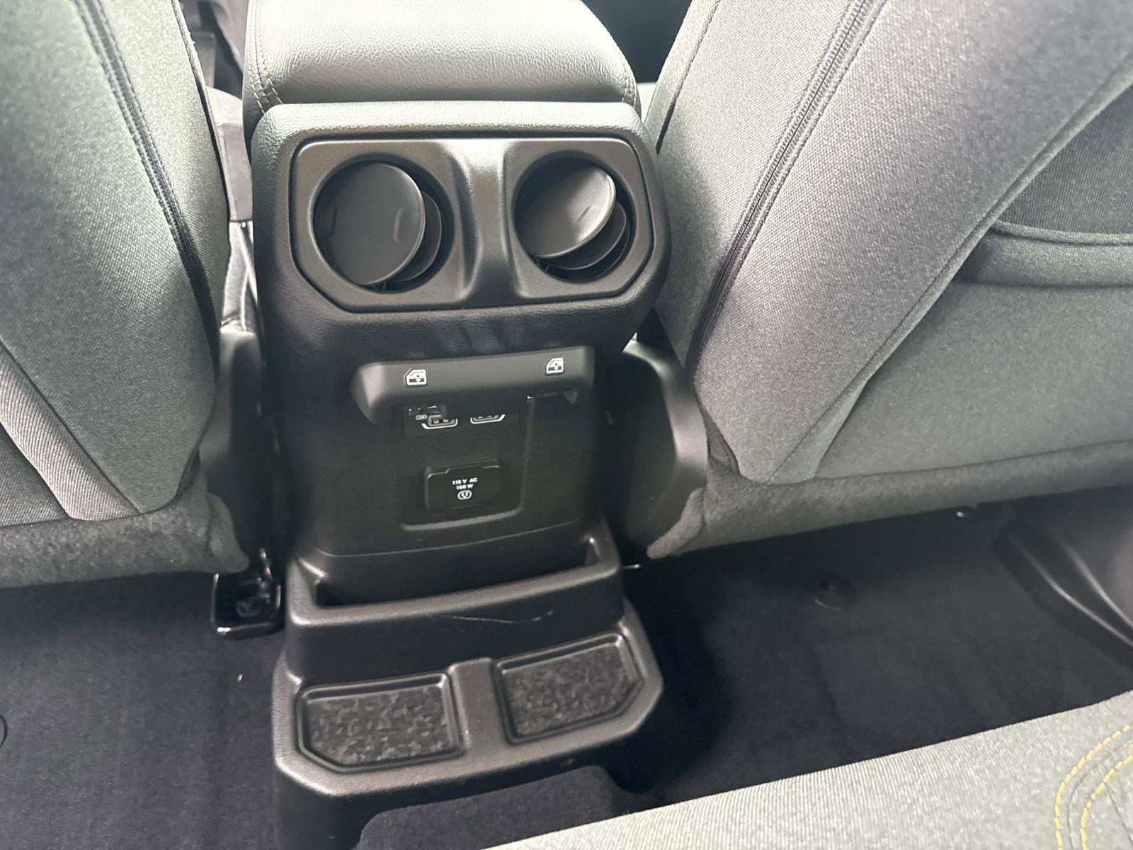 Used 2025 Jeep Wrangler Unlimited Sahara w/ Safety Group image 14