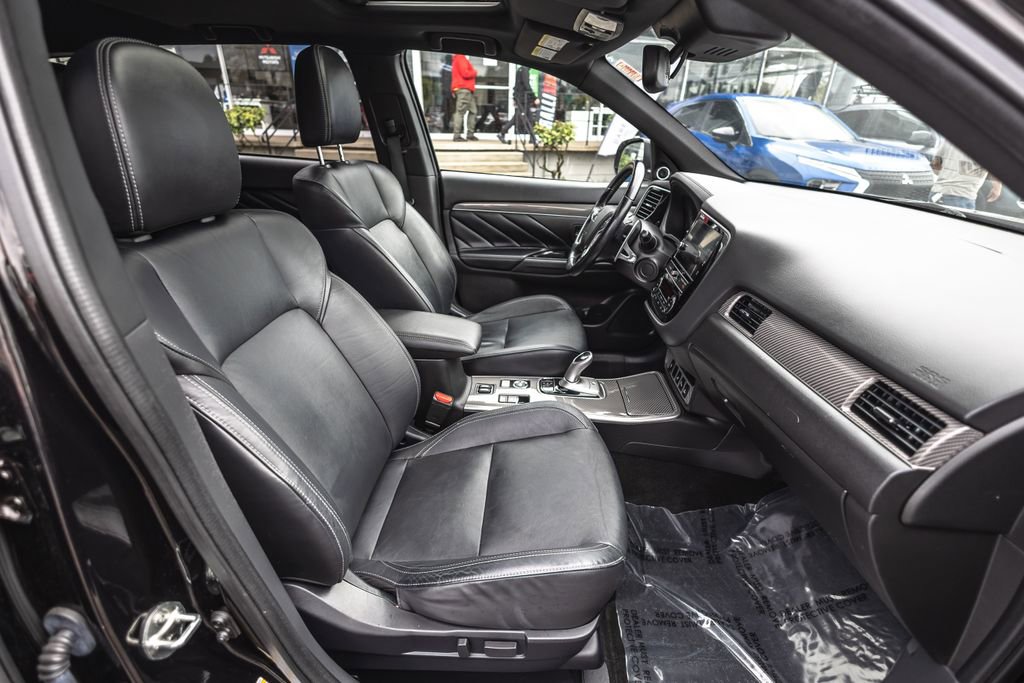 Used 2019 Mitsubishi Outlander GT image 30