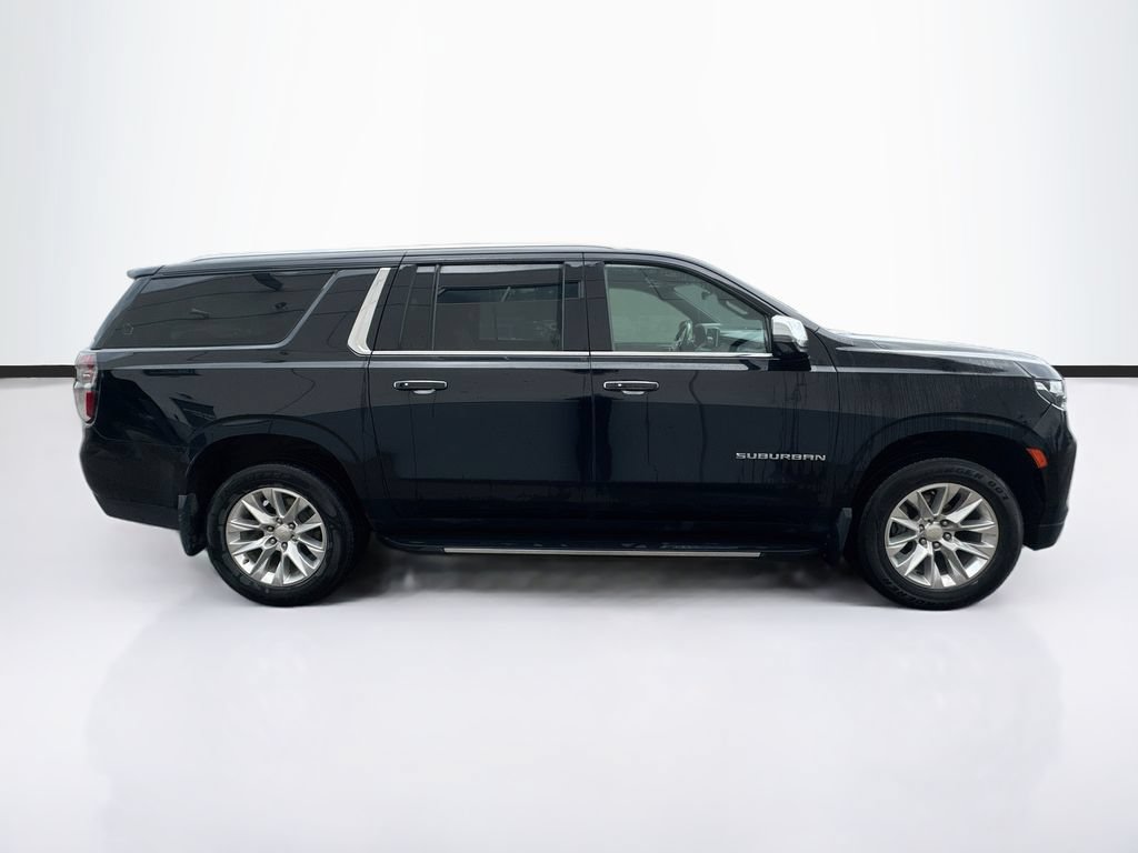 Used 2023 Chevrolet Suburban Premier AWD/4WD image 4