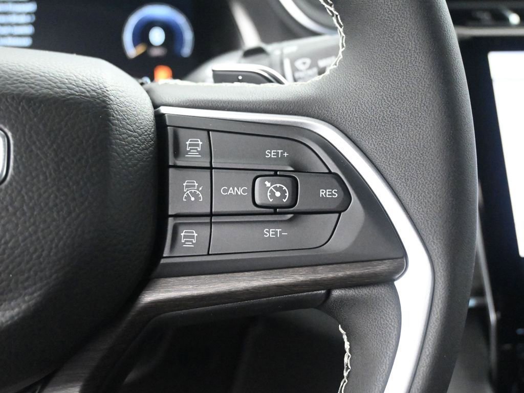 New 2025 Jeep Grand Cherokee L Limited w/ Black Appearance Package image 28