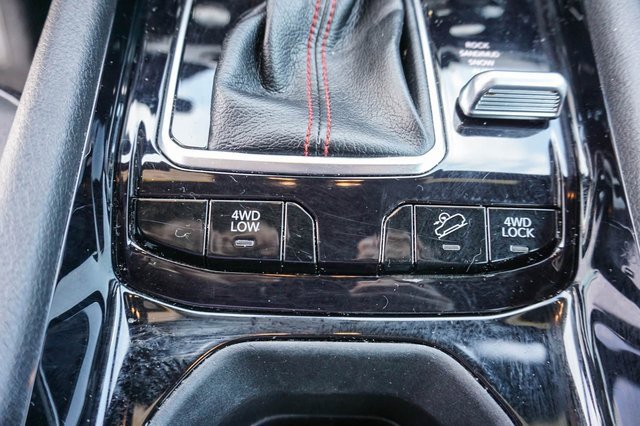 Used 2023 Jeep Compass Trailhawk image 20