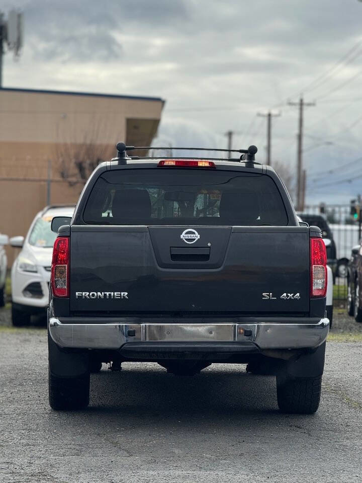 Used 2011 Nissan Frontier SL w/ Moonroof Pkg image 14