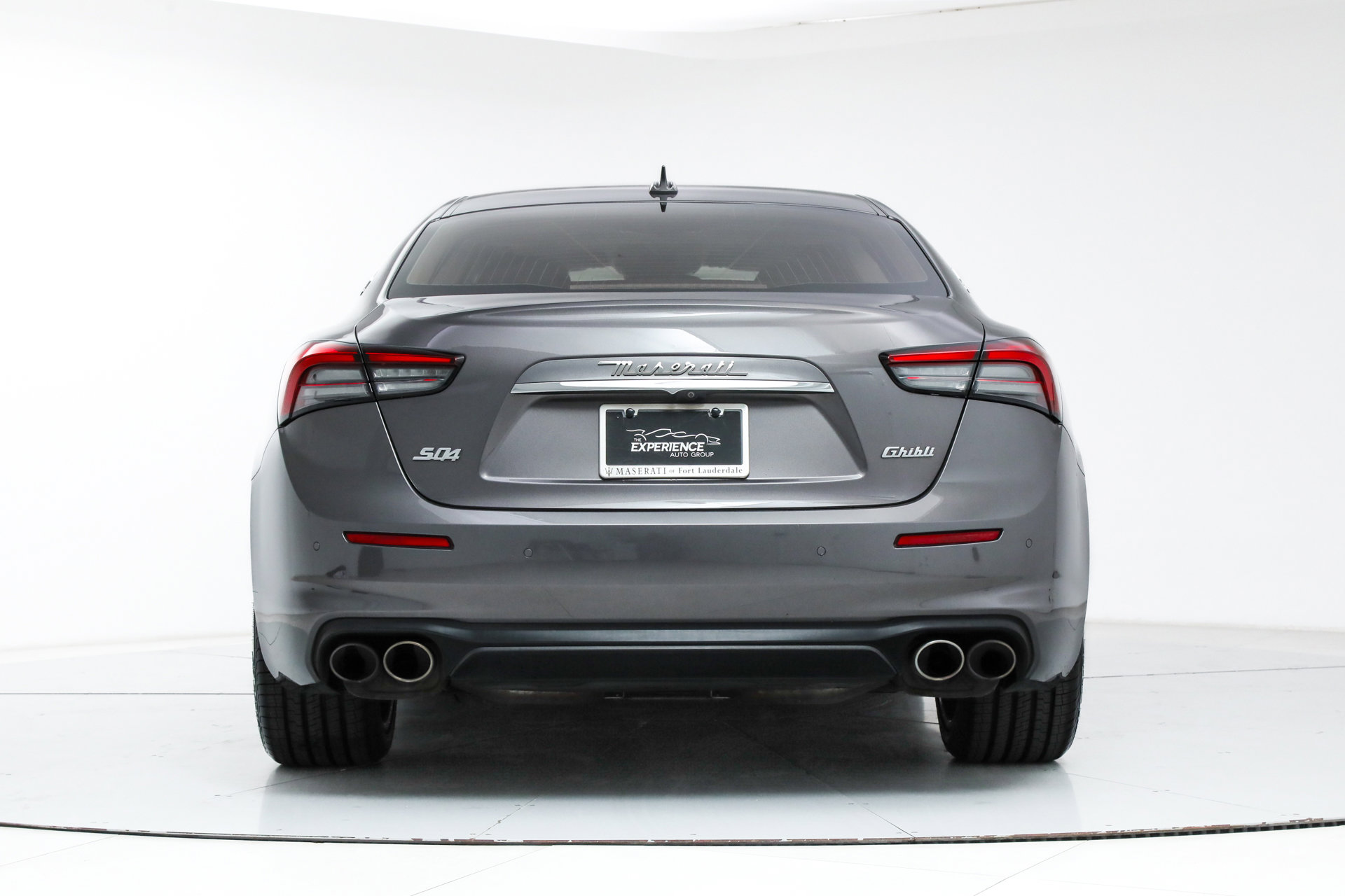 Used 2021 Maserati Ghibli S Q4 AWD/4WD image 4