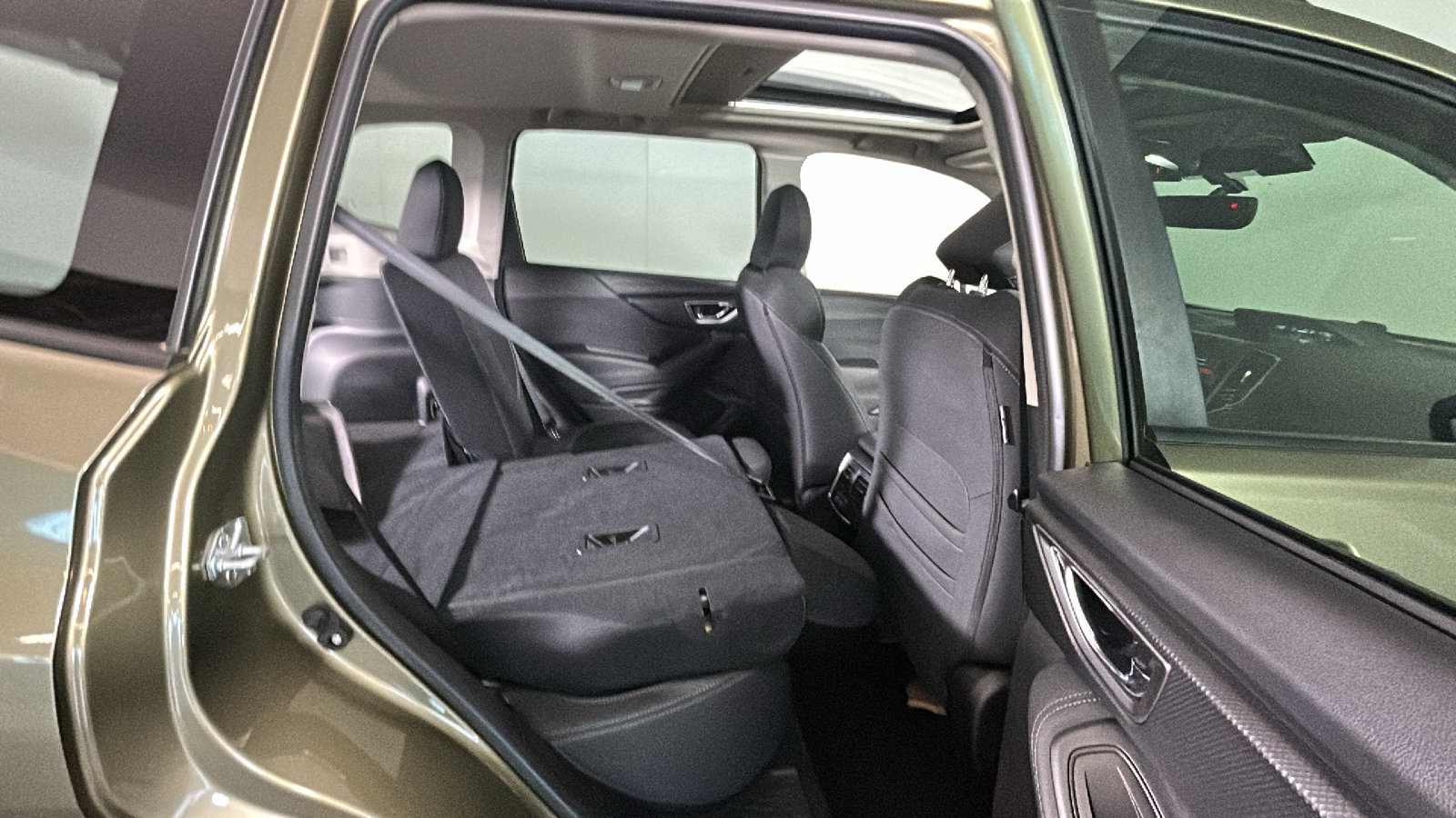 Used 2023 Subaru Forester Premium AWD/4WD image 35