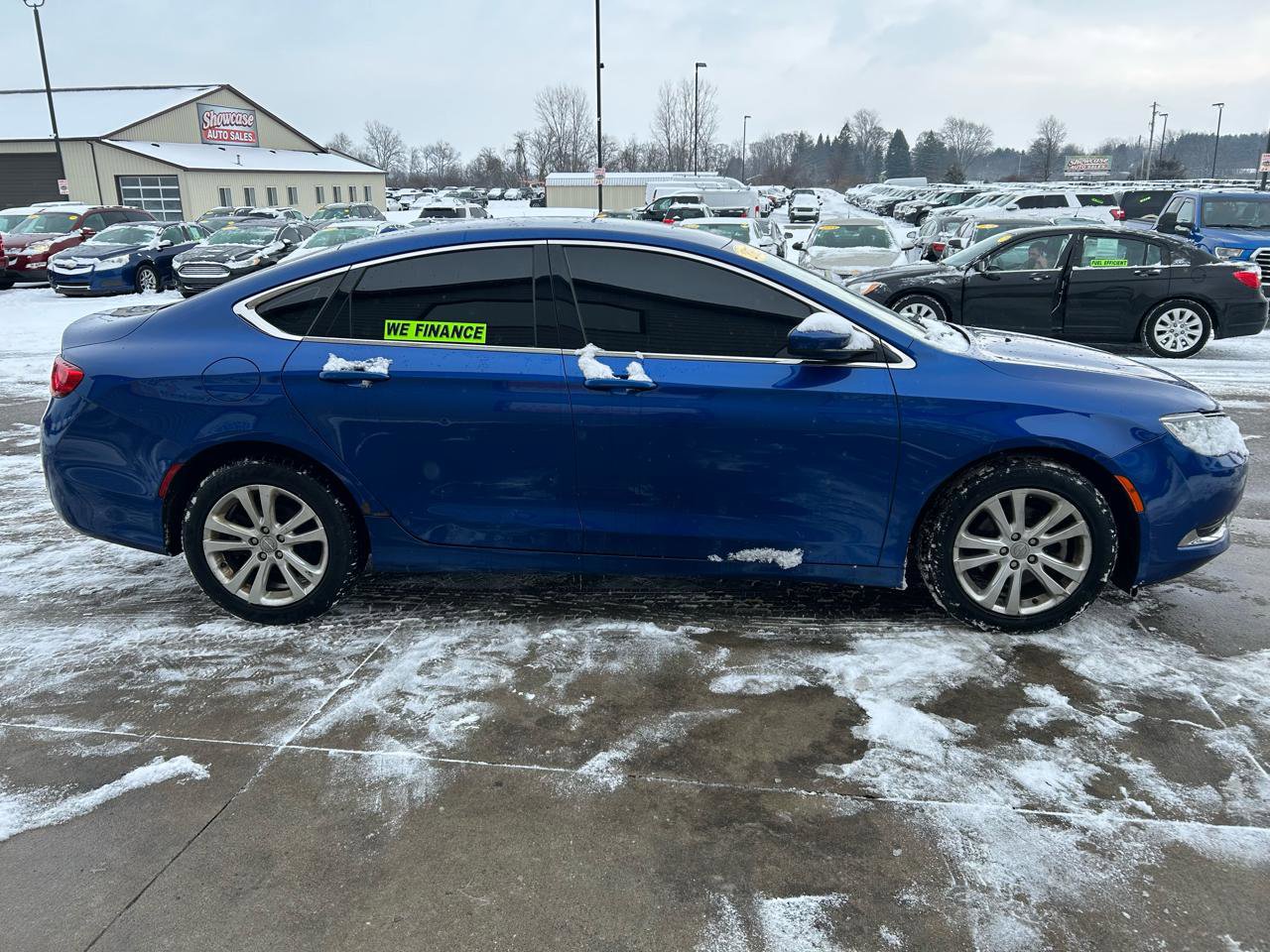Used 2015 Chrysler 200 Limited w/ Convenience Group image 4
