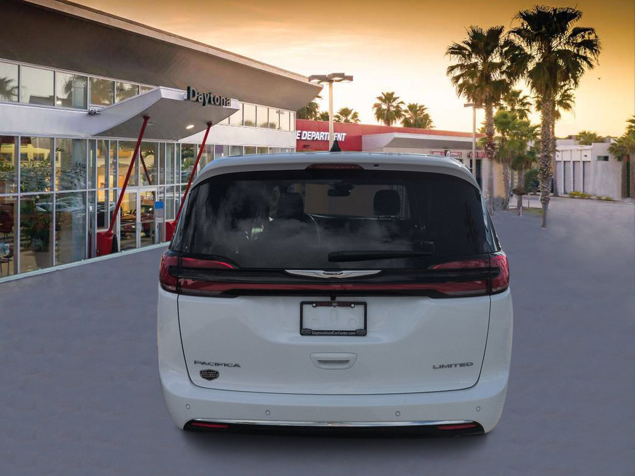 Certified 2026 Chrysler Pacifica Limited FWD image 4