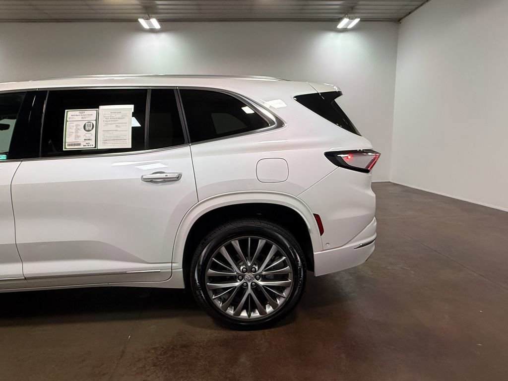 Used 2025 Buick Enclave Avenir w/ Super Cruise Package AWD/4WD image 35