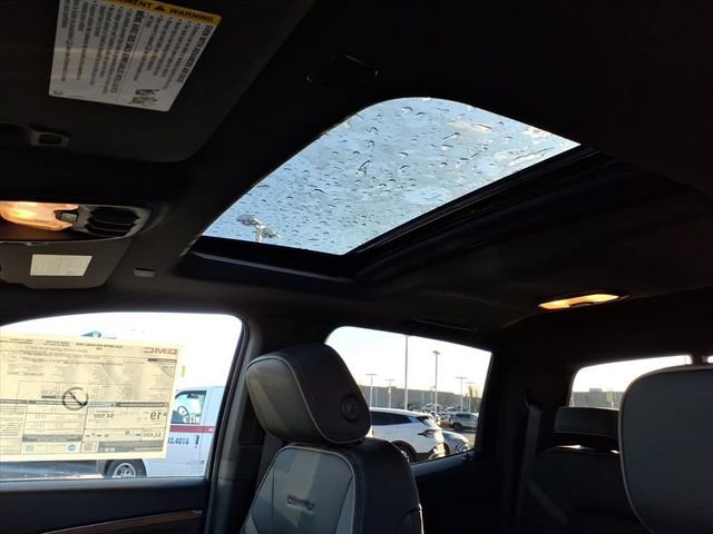 New 2026 GMC Canyon Denali image 15