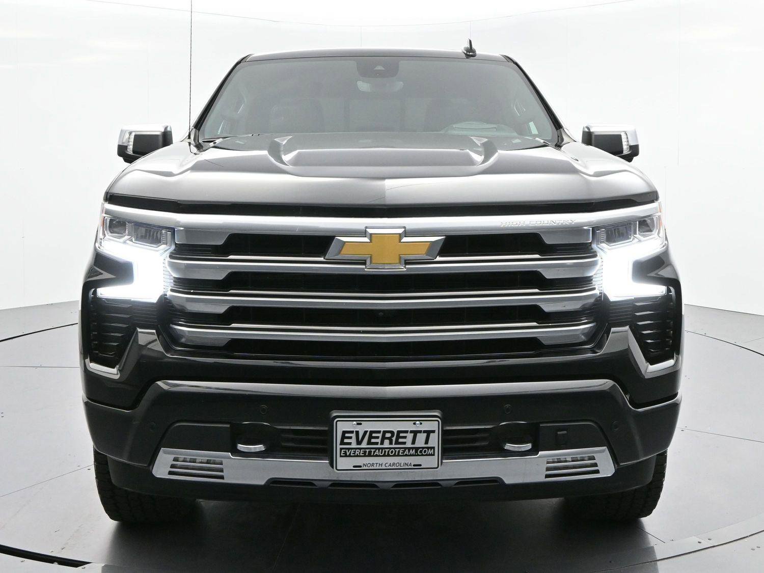 Used 2023 Chevrolet Silverado 1500 High Country w/ High Country Premium Package image 2