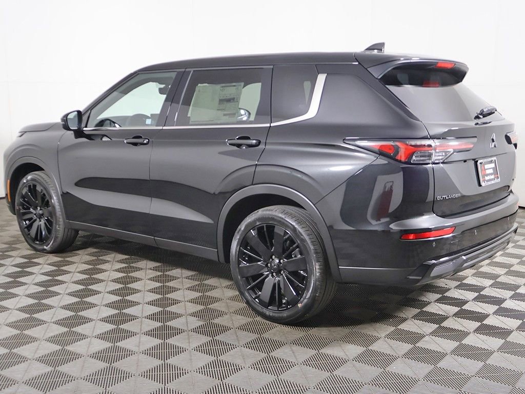 New 2026 Mitsubishi Outlander LE AWD/4WD image 14