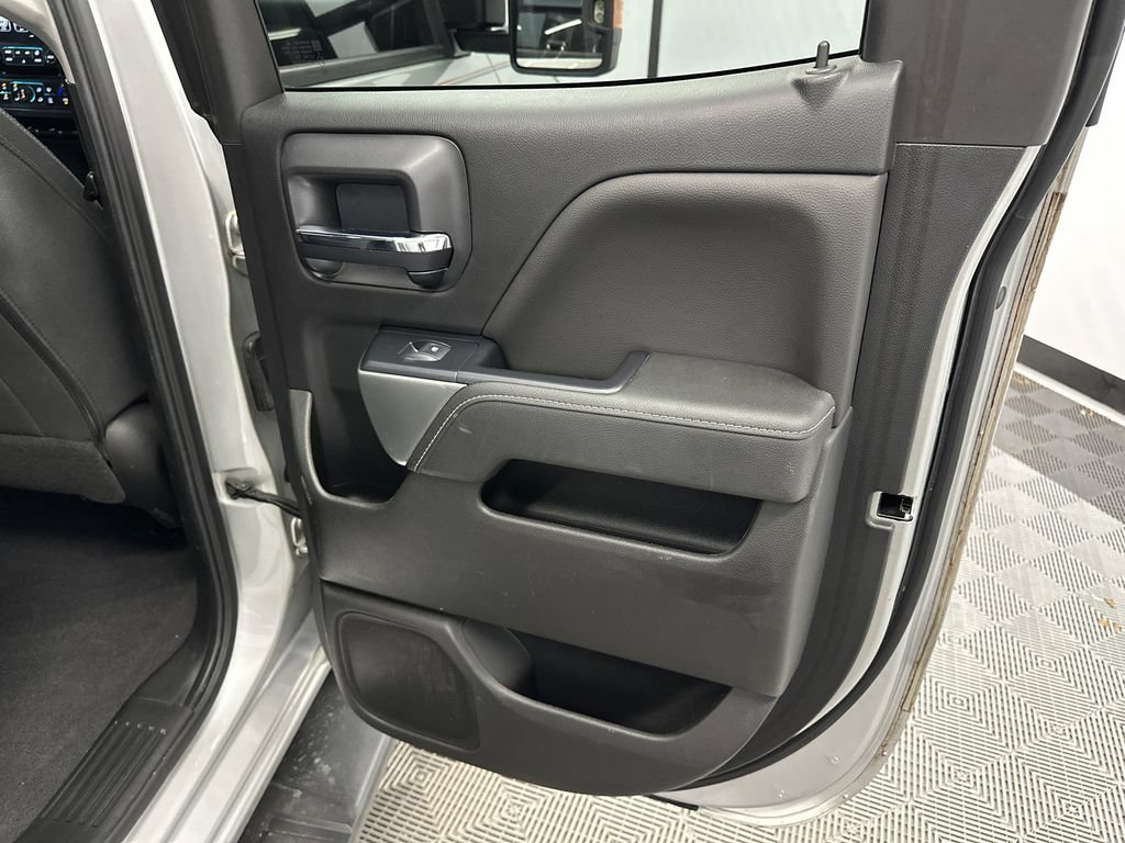 Used 2019 Chevrolet Silverado 2500 LT w/ LT Convenience Package AWD/4WD image 16