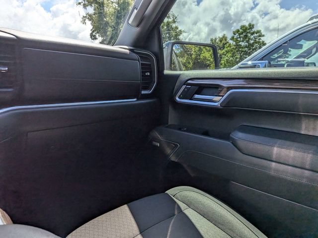 Used 2025 Chevrolet Silverado 1500 RST w/ Convenience Package II AWD/4WD image 16